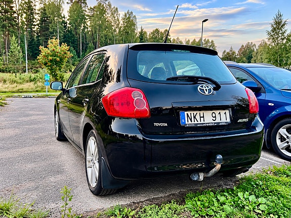 Toyota Auris 4 of 4