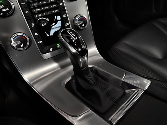 Volvo V60 Cross Country 26 of 30