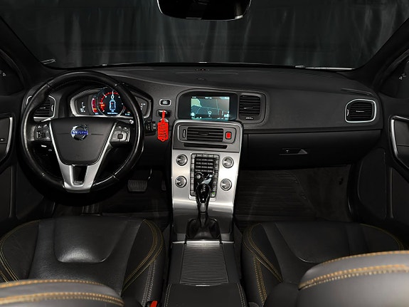 Volvo V60 Cross Country 19 of 30