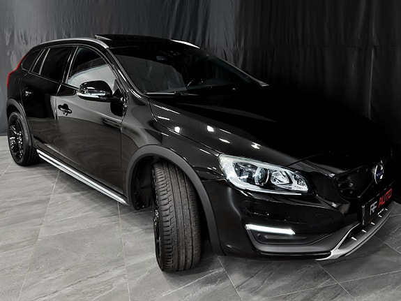 Volvo V60 Cross Country 5 of 30