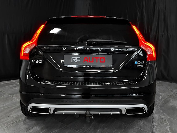 Volvo V60 Cross Country 15 of 30