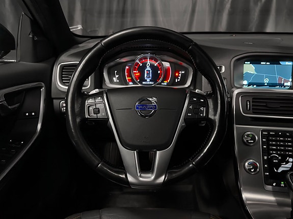 Volvo V60 Cross Country 20 of 30