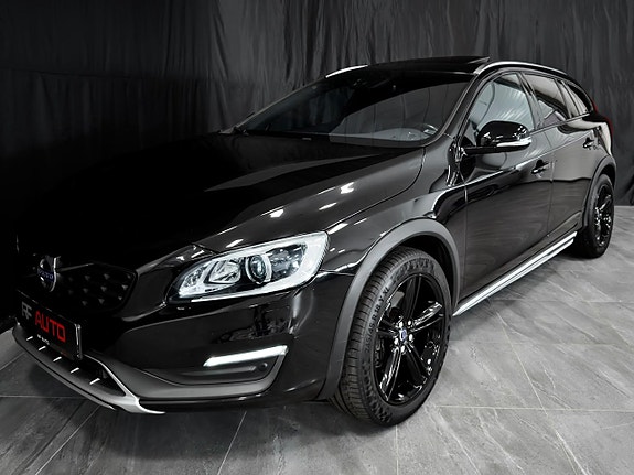 Volvo V60 Cross Country 3 of 30