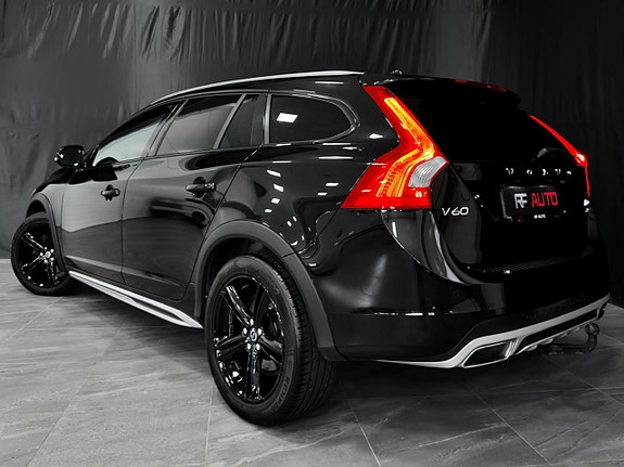Volvo V60 Cross Country 13 of 30
