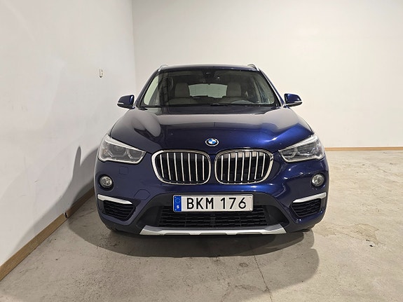 BMW X1 2 of 15