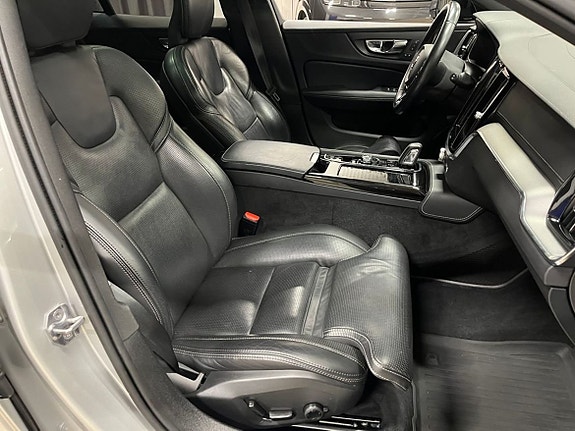 Volvo V60 9 of 25
