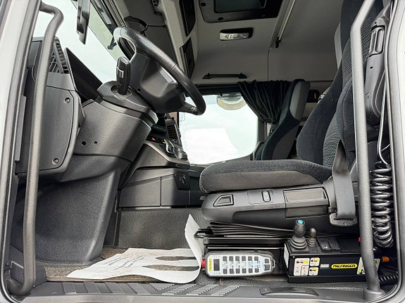 Kranväxlare mb arocs 3253 tridem stor kran med jibb lågmil 10 of 12