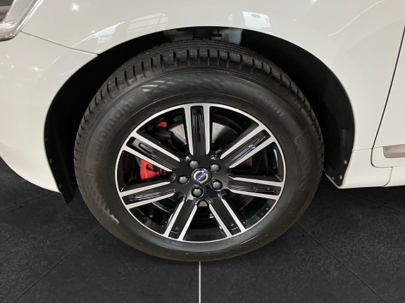 Volvo XC60 9 of 13