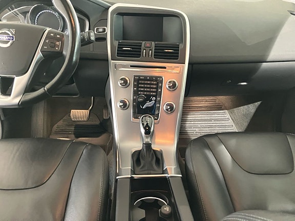 Volvo XC60 12 of 13