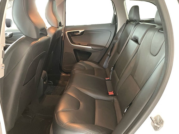 Volvo XC60 6 of 13