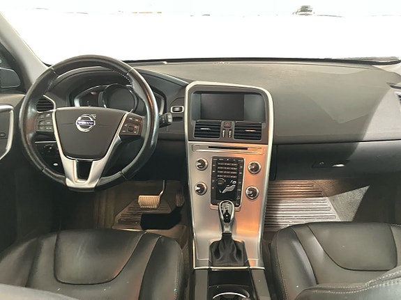 Volvo XC60 5 of 13