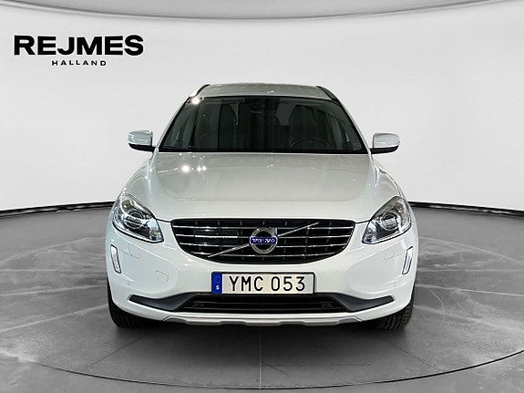 Volvo XC60 8 of 13