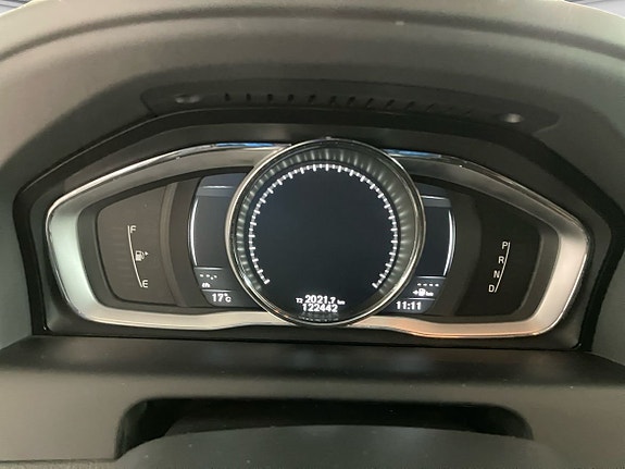 Volvo XC60 11 of 13