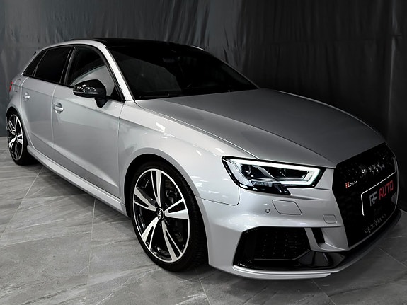 Audi RS3 2 of 30