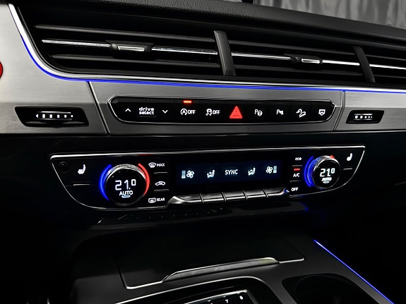 Audi SQ7 23 of 30