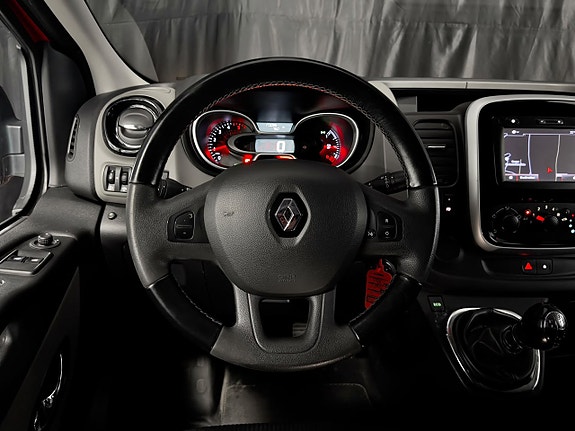 Renault Trafic 18 of 26
