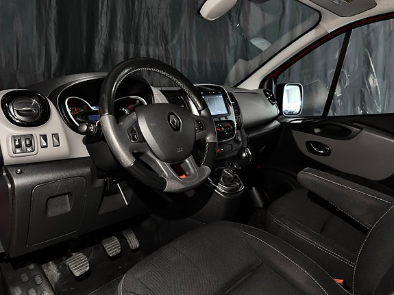 Renault Trafic 16 of 26