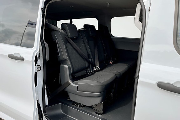 Ford Transit Custom 8 of 9