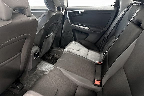 Volvo XC60 12 of 13