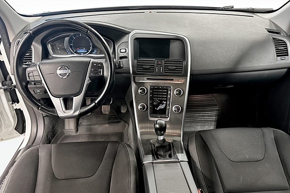 Volvo XC60 8 of 13