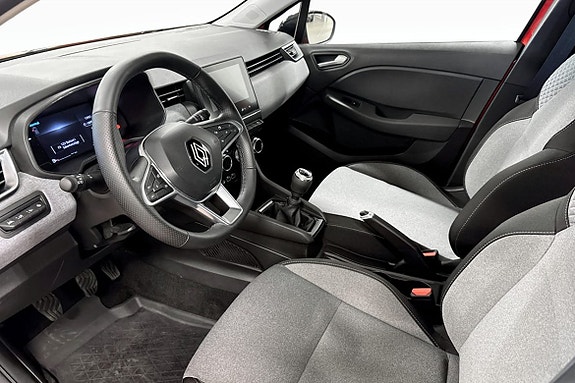 Renault Clio 11 of 18
