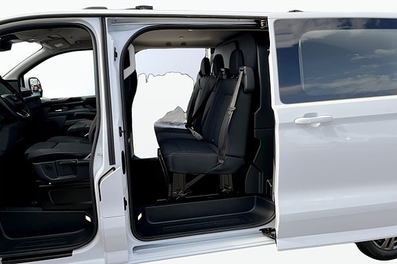 Ford Transit Custom 8 of 20
