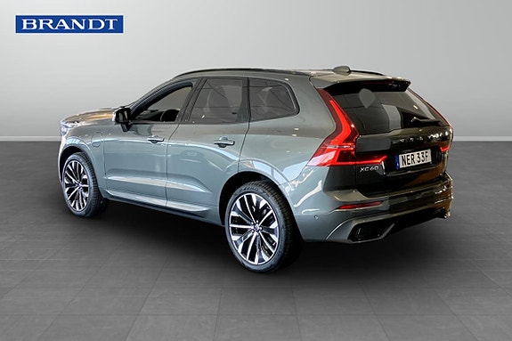 Volvo XC60 3 of 18