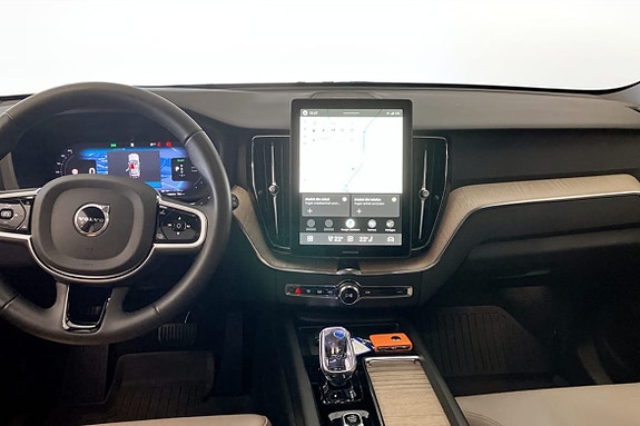 Volvo XC60 8 of 18