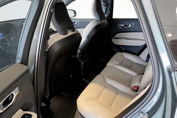 Volvo XC60 16 of 18