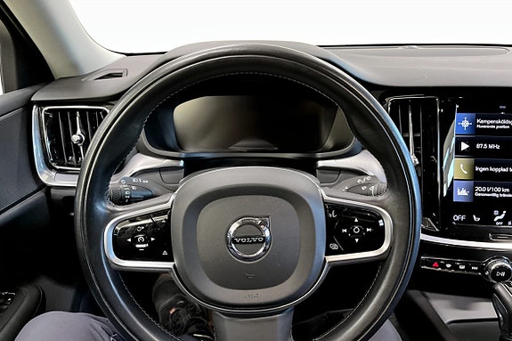 Volvo V60 Cross Country 7 of 9