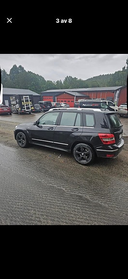 Mercedes-Benz GLK220 2 of 3