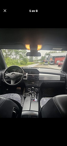 Mercedes-Benz GLK220 3 of 3