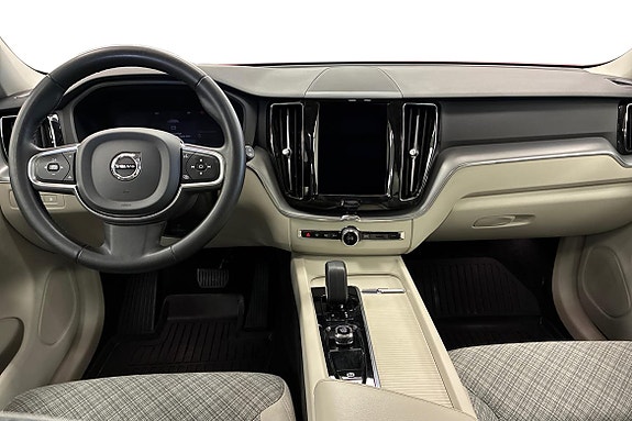 Volvo XC60 10 of 22