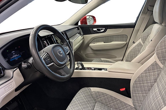 Volvo XC60 14 of 22