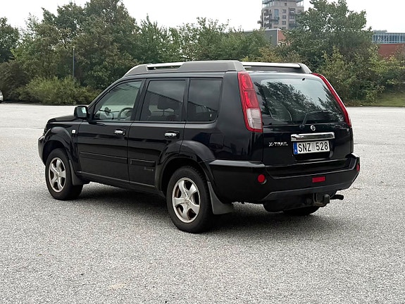 Nissan X-Trail 4 of 8
