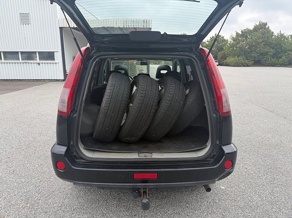 Nissan X-Trail 5 of 8