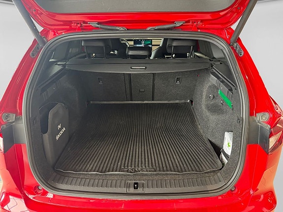 Skoda Enyaq 4 of 9