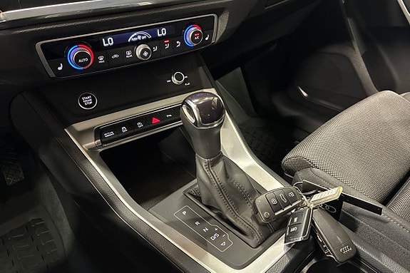 Audi Q3 19 of 27