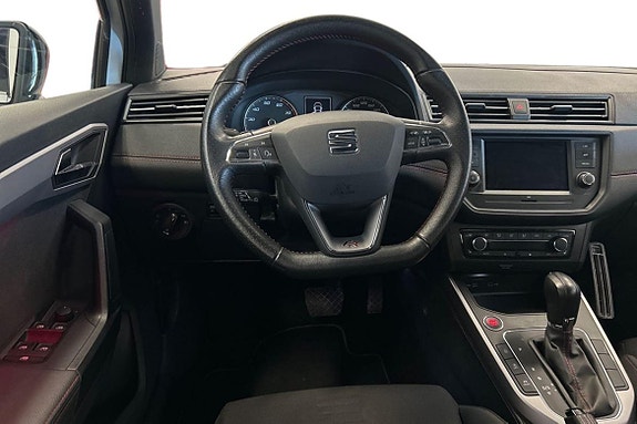 Seat Arona 8 of 15