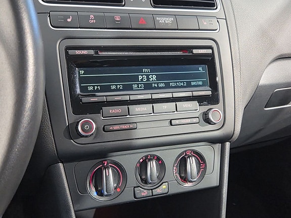 Volkswagen Polo 11 of 15