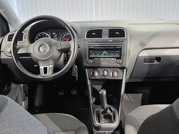 Volkswagen Polo 7 of 15