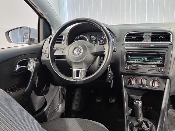 Volkswagen Polo 8 of 15