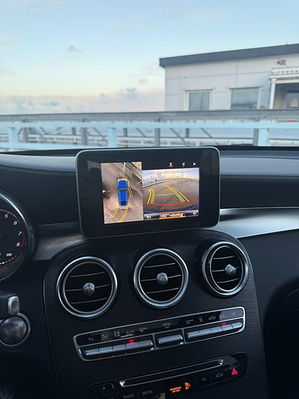 Mercedes-Benz GLC250 6 of 11