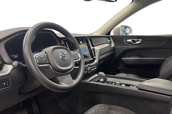 Volvo XC60 8 of 23