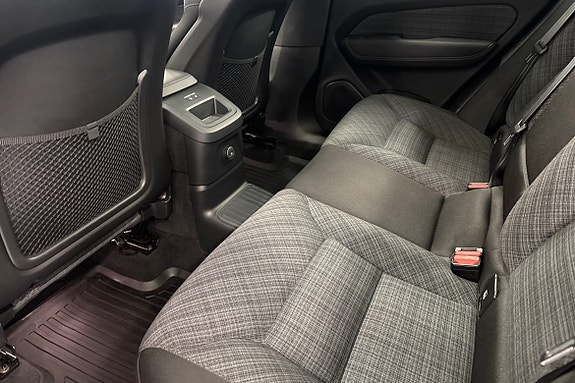 Volvo XC60 12 of 23