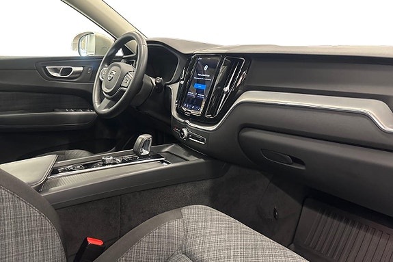 Volvo XC60 10 of 23