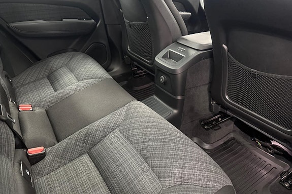 Volvo XC60 11 of 23