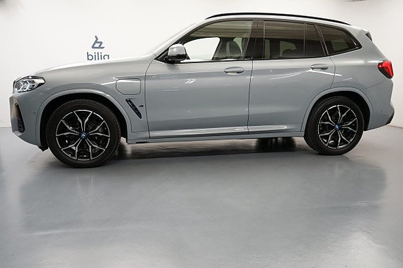 BMW X3 2 of 18