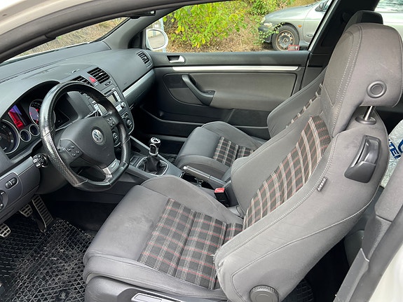 Volkswagen Golf V 6 of 12