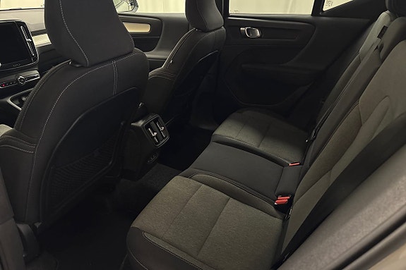 Volvo XC40 12 of 22